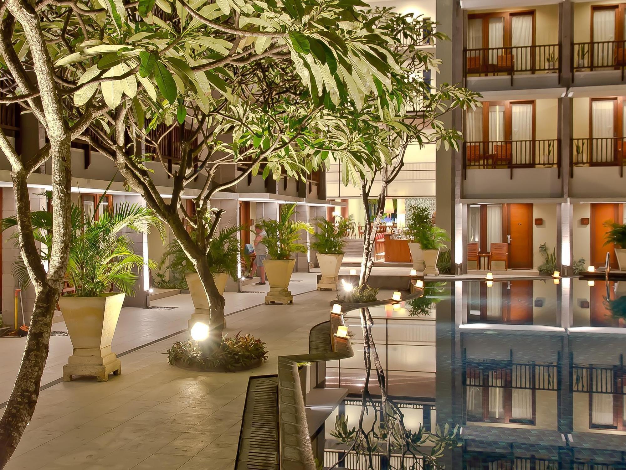 The Rani Hotel & Spa Кута Екстериор снимка