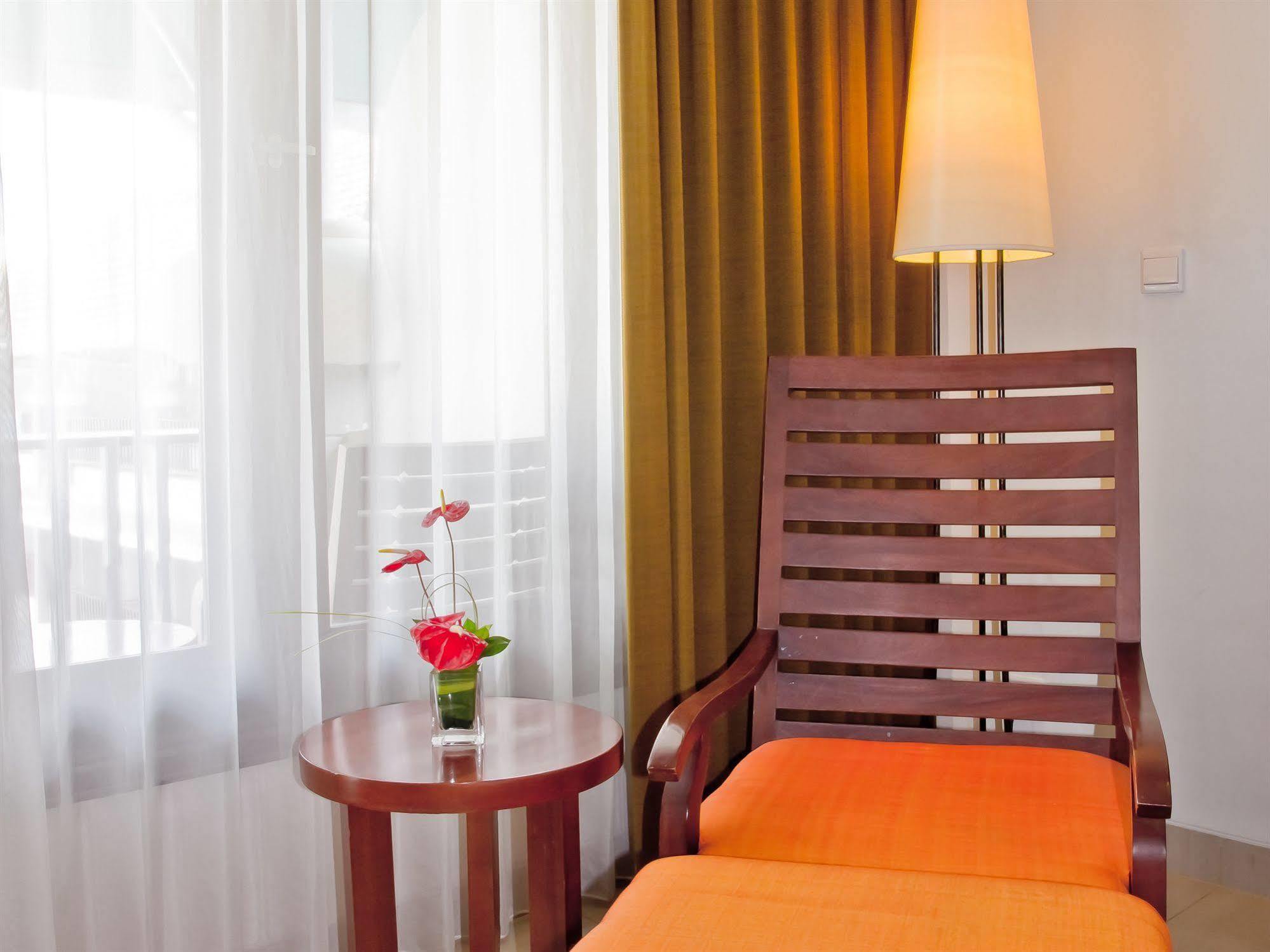 The Rani Hotel & Spa Кута Екстериор снимка