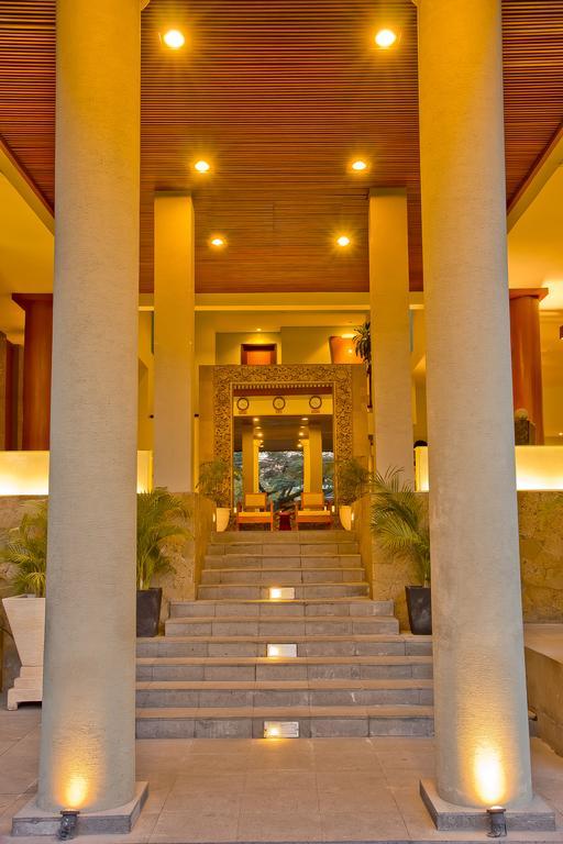 The Rani Hotel & Spa Кута Екстериор снимка